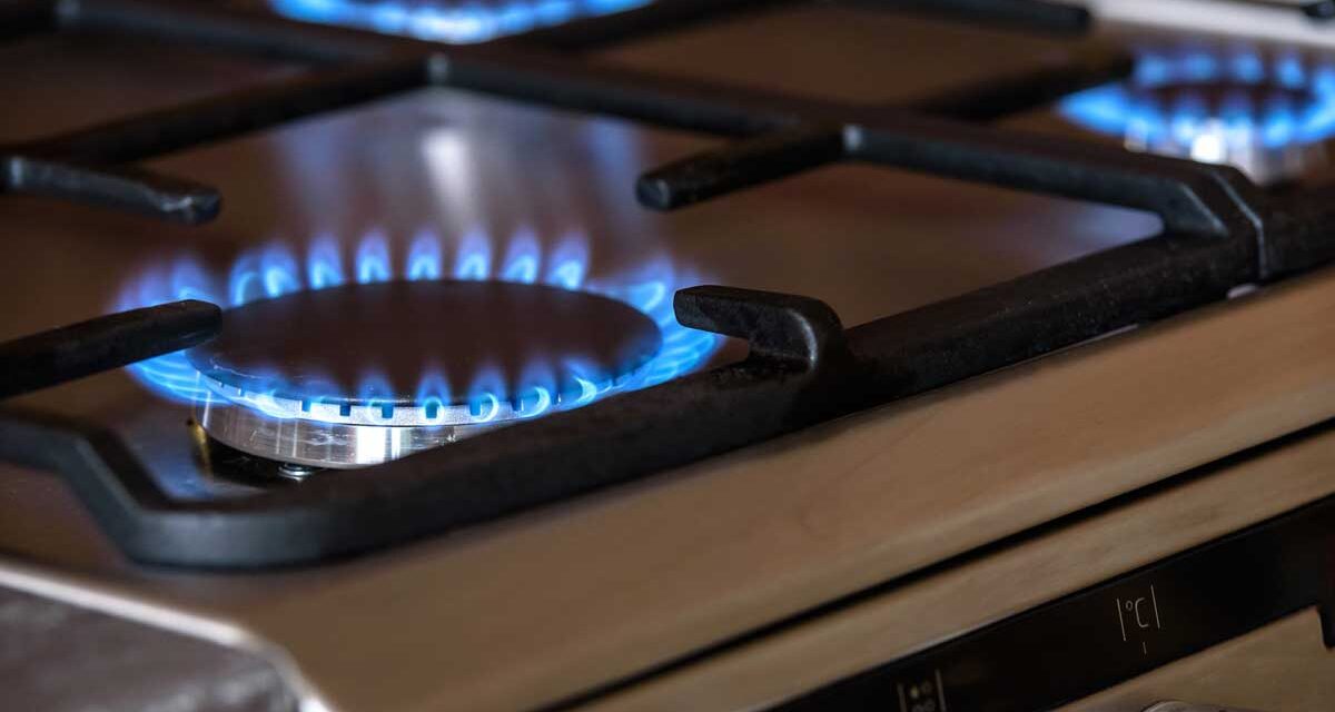 Is Switching Appliances to Natural Gas Worth It In Ontario? (With Pricing Guide)